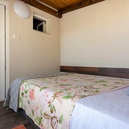 Apartment Hasanec By El-Pi Tours Njivice Extérieur photo
