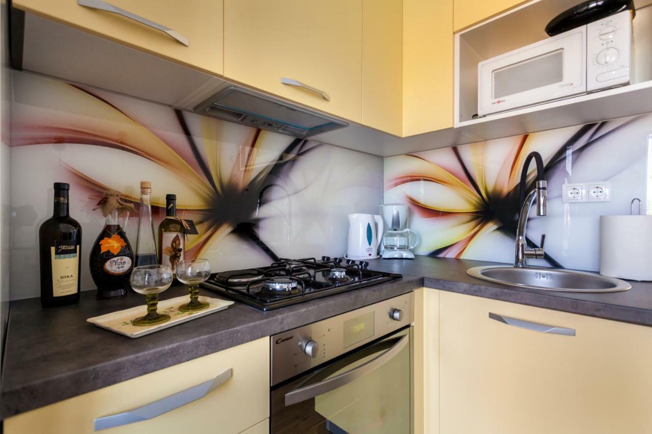 Apartment Hasanec By El-Pi Tours Njivice Extérieur photo